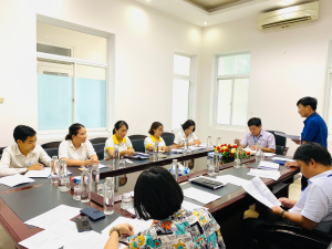 Quang cảnh buổi làm việc