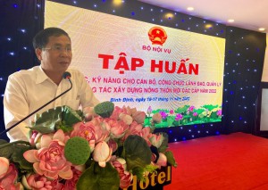 PGS.TS. Thứ trưởng Triệu Văn Cường phát biểu khai mạc và chỉ đạo