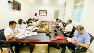 Chuyên đề: “Học tập và làm theo tư tưởng, đạo đức, phong cách Hồ Chí Minh gắn với việc thực hiện nhiệm vụ công tác của Văn phòng Sở”.