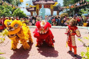 Tổ chức các lễ hội tín ngưỡng, tôn giáo đầu Xuân Giáp Thín 2024 theo quy định của pháp luật và Hiến chương của Giáo hội Phật giáo Việt Nam.