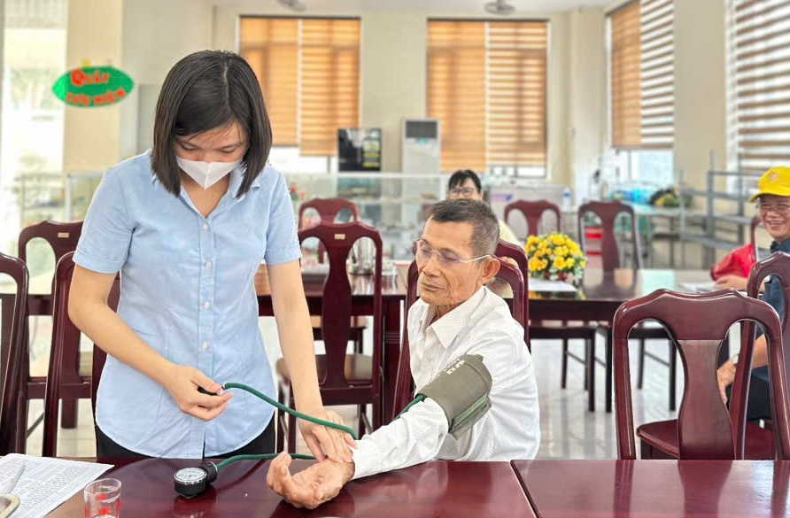 TRUNG TÂM CHĂM SÓC VÀ ĐIỀU DƯỠNG NGƯỜI CÓ CÔNG TỈNH GIA LAI: CHỦ ĐỘNG, TRÁCH NHIỆM THỰC HIỆN HIỆU QUẢ NHIỆM VỤ MỚI ĐƯA NGƯỜI CÓ CÔNG ĐI ĐIỀU DƯỠNG NGOÀI TỈNH