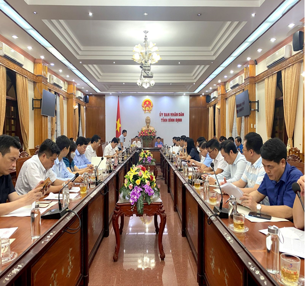 ĐOÀN CÔNG TÁC TỈNH HÒA BÌNH TRAO ĐỔI, HỌC TẬP KINH NGHIỆM VỀ CẢI CÁCH HÀNH CHÍNH TẠI TỈNH BÌNH ĐỊNH.