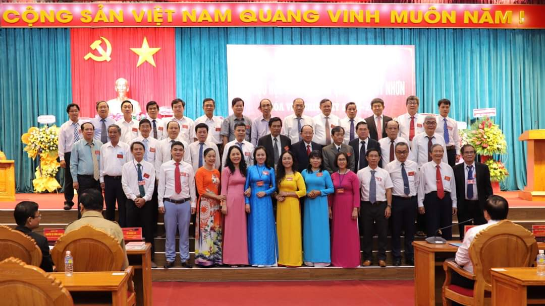 Ban Chấp hành Hội Cựu học sinh Trường Quốc học Quy Nhơn  nhiệm kỳ 2022 - 2027
