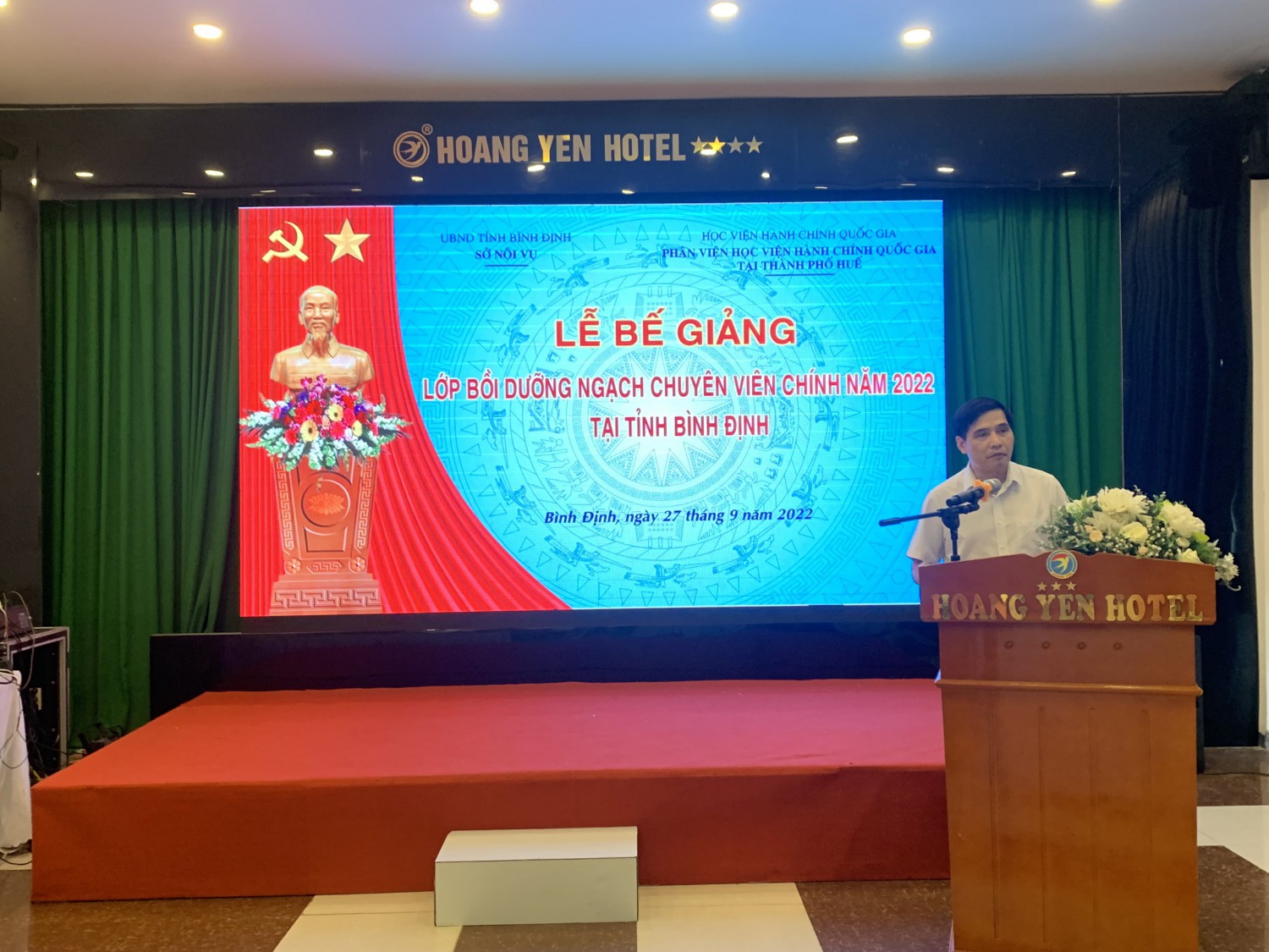 Bế giảng 02 lớp Bồi dưỡng ngạch chuyên viên chính