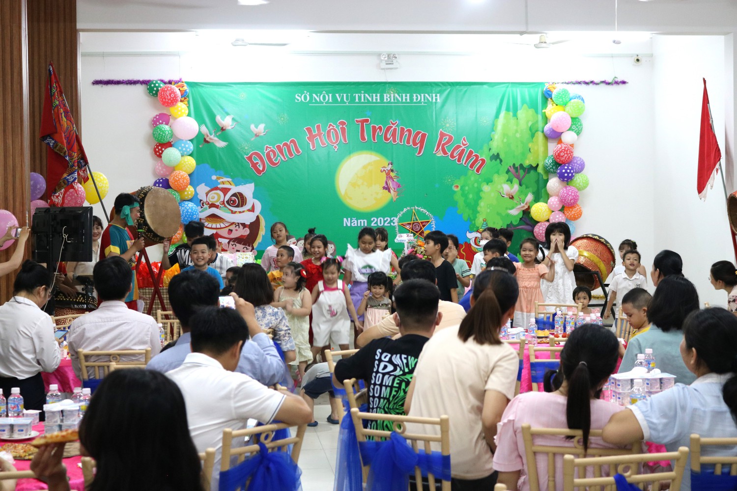 Sở Nội vụ: Tổ chức vui Tết Trung thu.