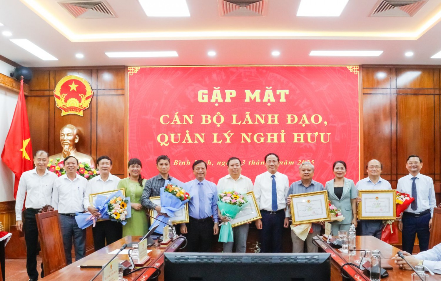 Gặp mặt cán bộ lãnh đạo, quản lý nghỉ hưu
