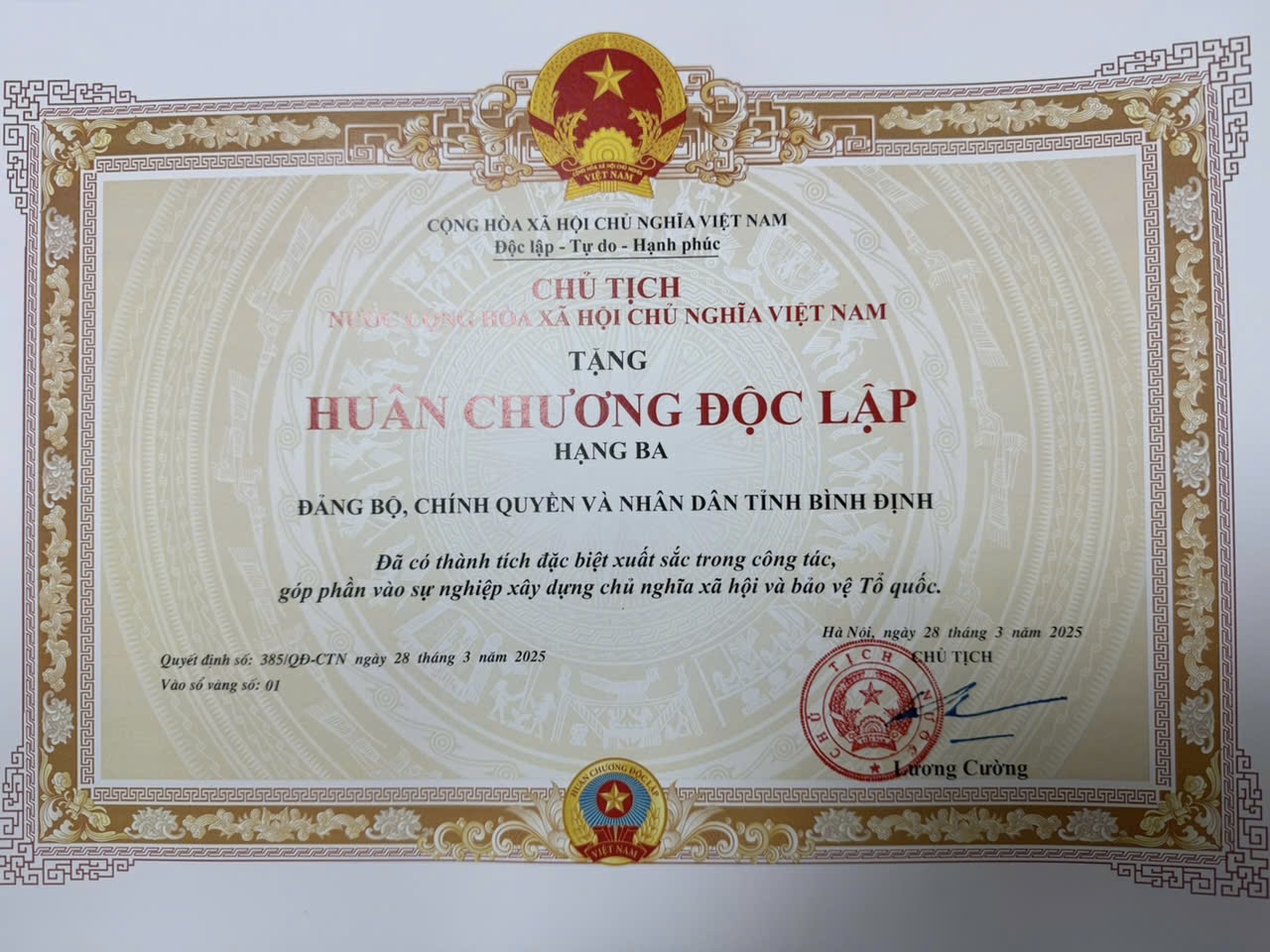 BÌNH ĐỊNH ĐƯỢC TẶNG THƯỞNG HUÂN CHƯƠNG ĐỘC LẬP