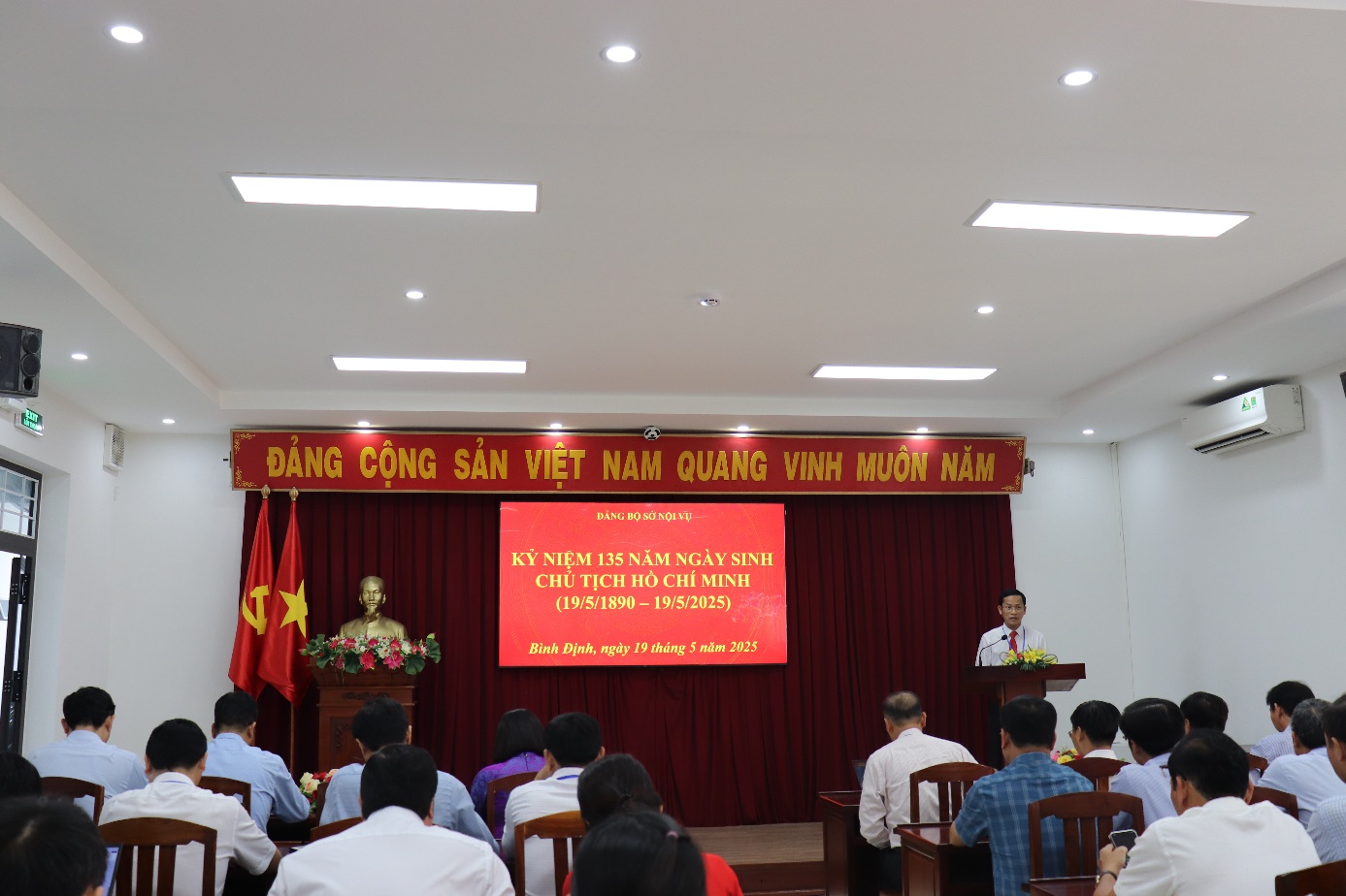 ĐẢNG BỘ SỞ NỘI VỤ KỶ NIỆM 135 NĂM NGÀY SINH CHỦ TỊCH HỒ CHÍ MINH