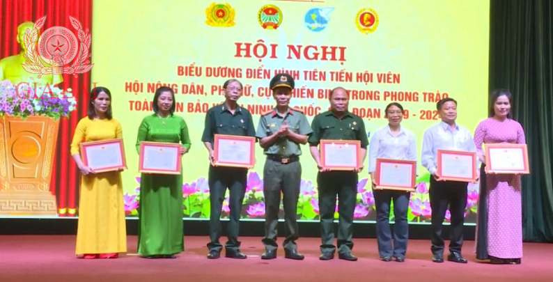Triển khai thực hiện Quyết định số 2447/QĐ-TTg ngày 06/11/2025 của Thủ tướng Chính phủ về Phong trào thi đua “Toàn dân bảo vệ an ninh Tổ quốc” trên địa bàn tỉnh Gia Lai