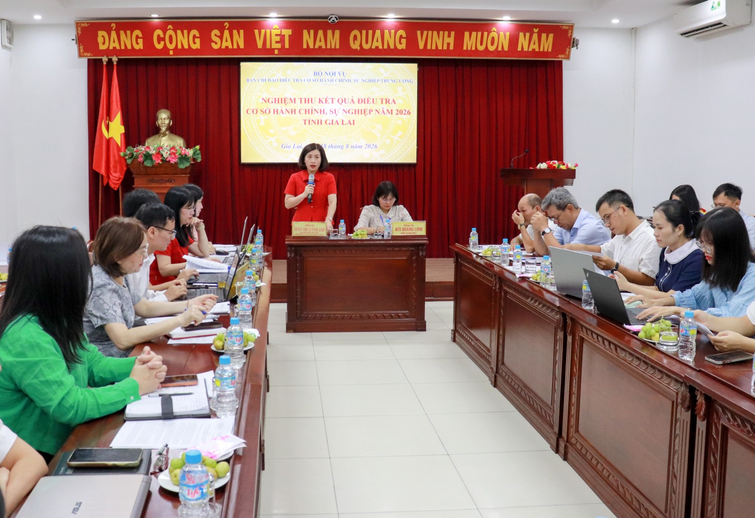 Đồng chí Đoàn Thị Quỳnh Anh – Phó Vụ trưởng Vụ Kế hoạch - Tài chính, Bộ Nội vụ phát biểu tại buổi làm việc